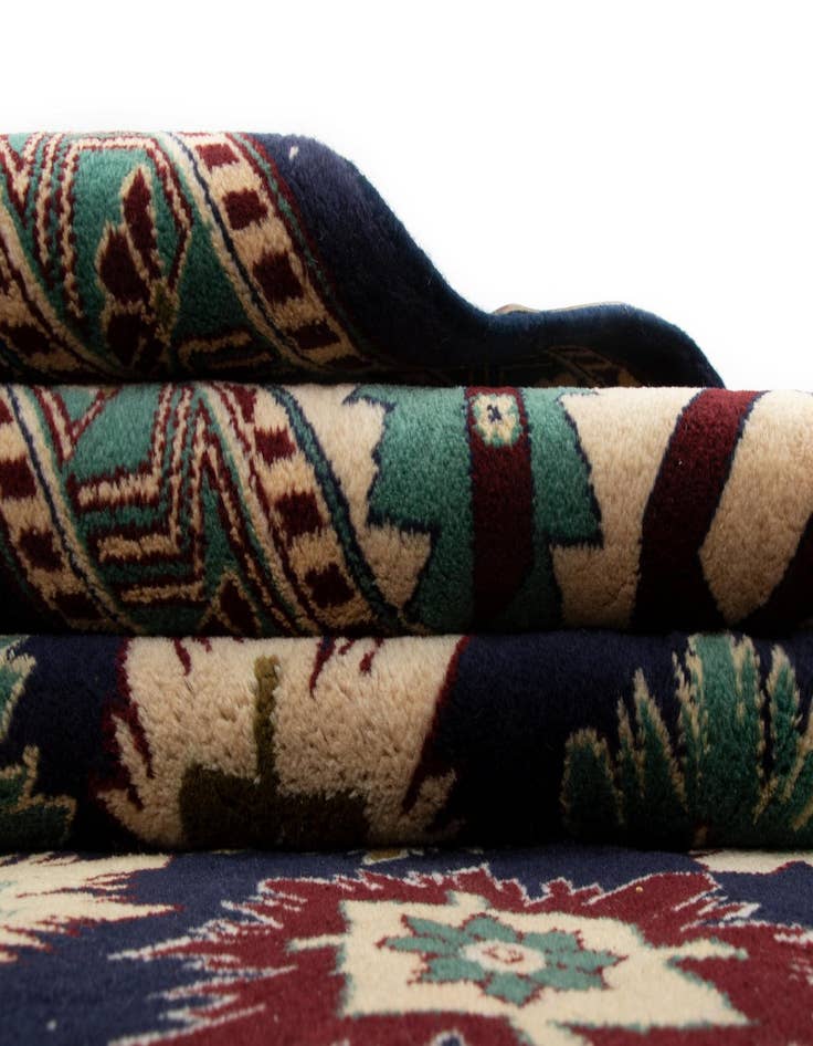 Detail image of  8' 1 x 10' 11  Hand Knotted Lesghi Wool Rug