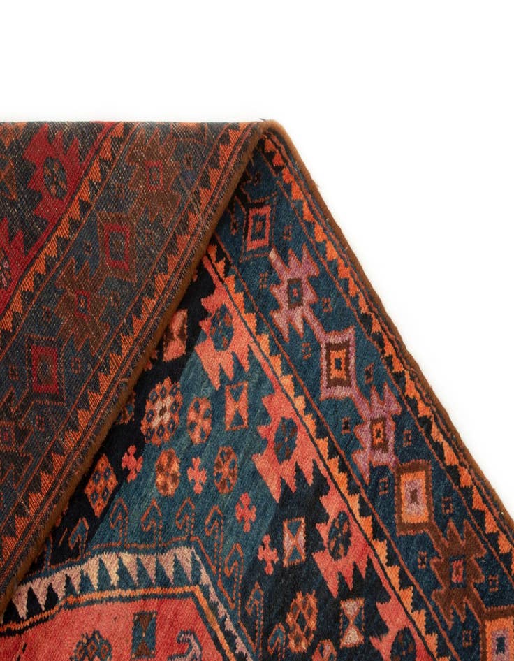 Detail image of  5' 1 x 10' 2 Lori Rug