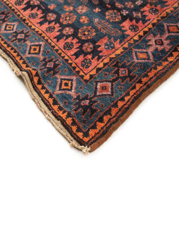 Detail image of  5' 1 x 10' 2 Lori Rug