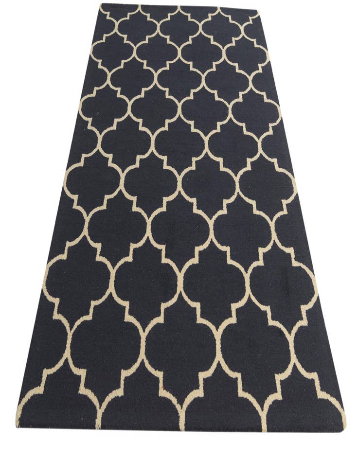 Detail image of  5' 1 x 8' Luna Wool Rug