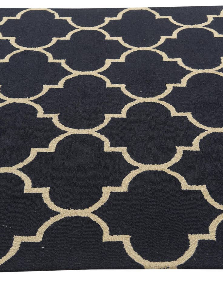 Detail image of  5' 1 x 8' Luna Wool Rug