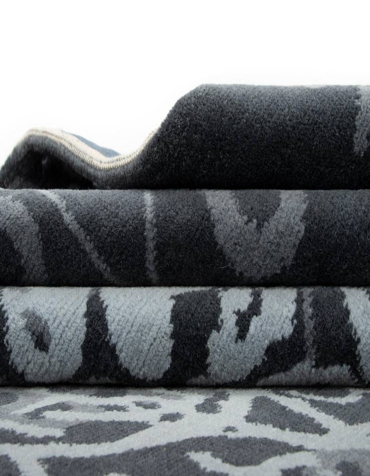 Detail image of  7' 5 x 10'  Hand Knotted Modern Himalaya Wool Rug