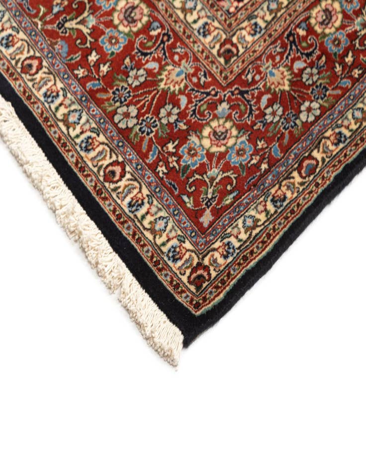 Detail image of  6' 5 x 8' 11 Mood Wool Rug