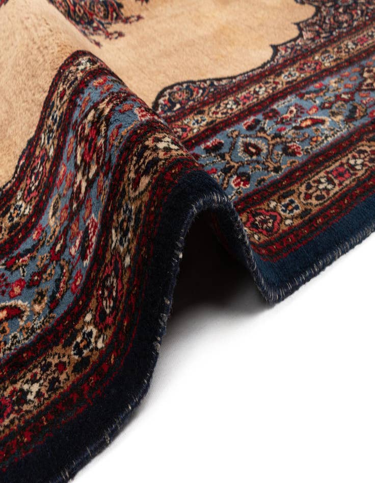 Detail image of  7' 1 x 10' 6 Mood Wool Rug