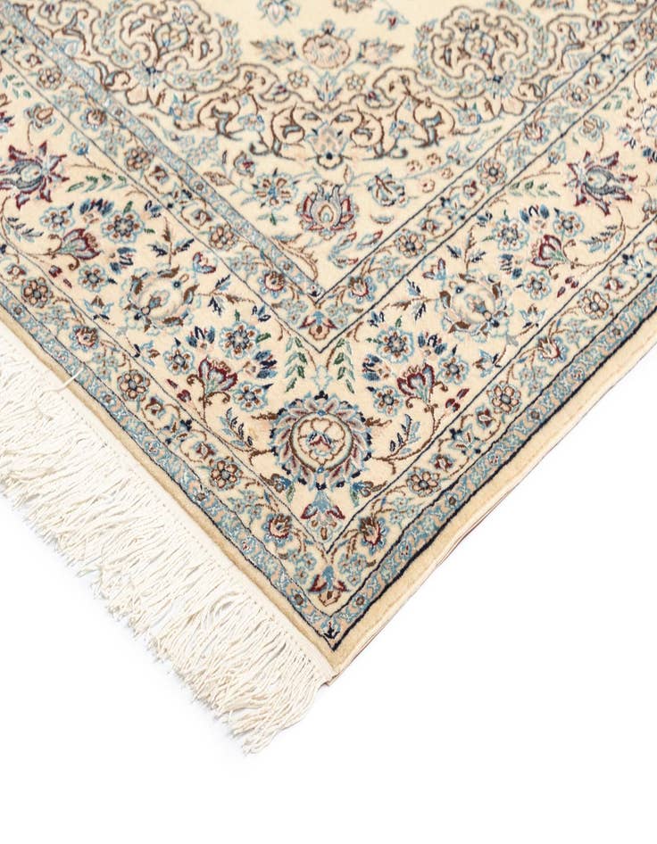 Detail image of  4' 7 x 7' 1 Nain Rug