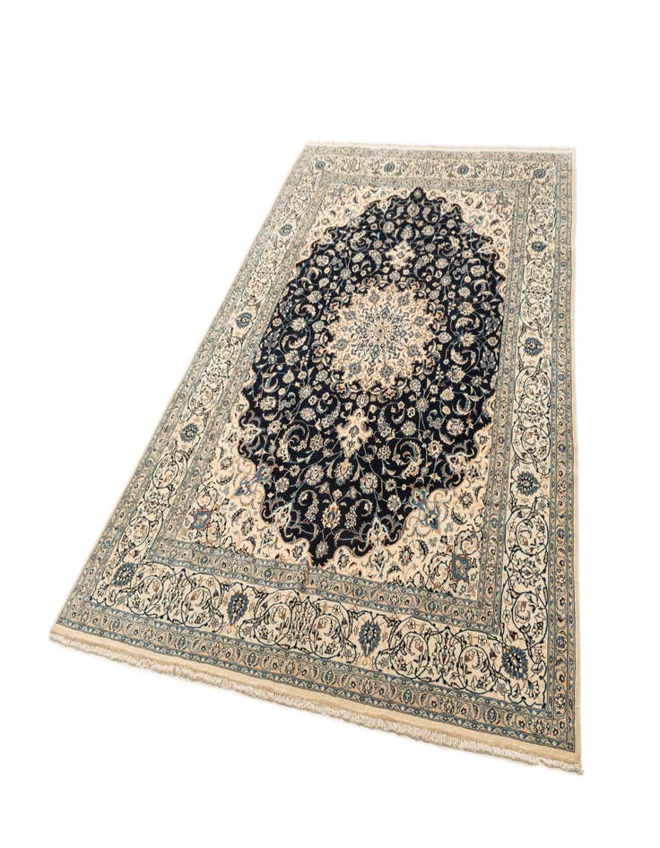 Detail image of  6' 6 x 9' 6  Hand Knotted Nain Rug