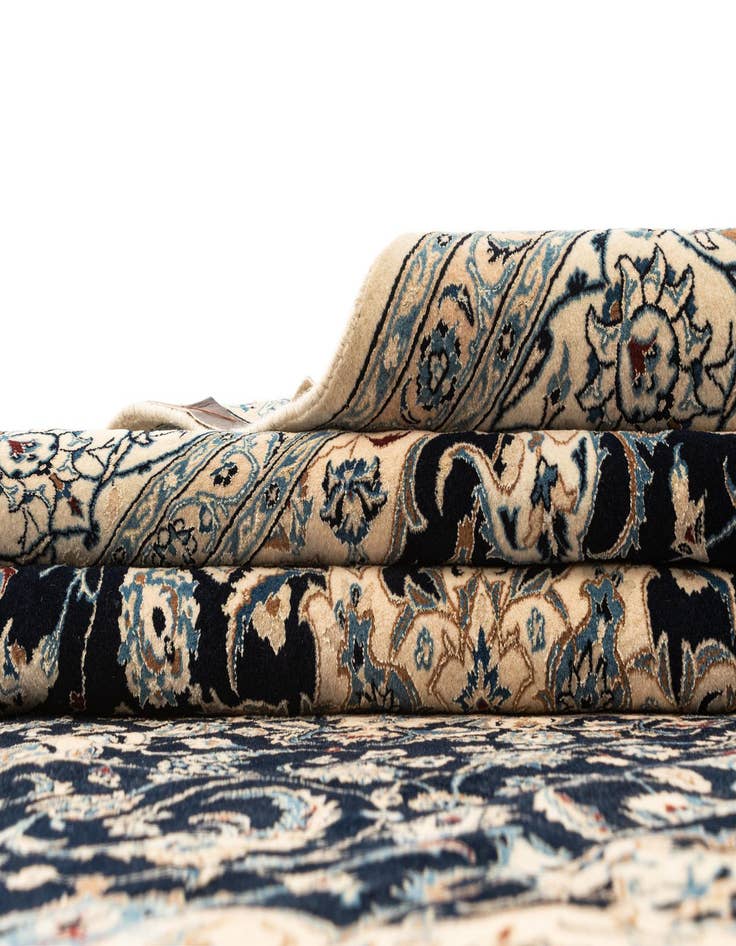 Detail image of  6' 6 x 9' 6  Hand Knotted Nain Rug