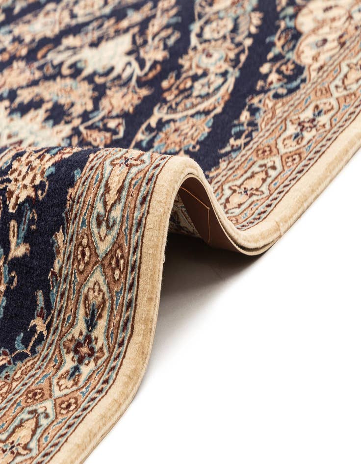 Detail image of  2' 7 x 4' 2  Hand Knotted Nain Rug