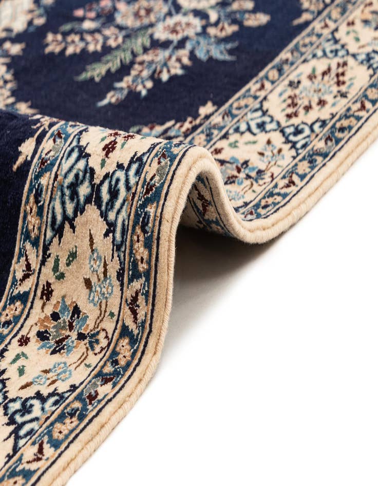 Detail image of  3' 2 x 4' 2  Hand Knotted Nain Rug