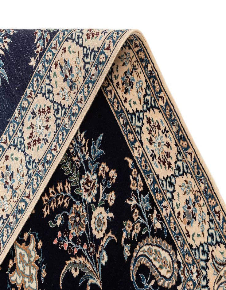 Detail image of  3' 2 x 4' 2  Hand Knotted Nain Rug