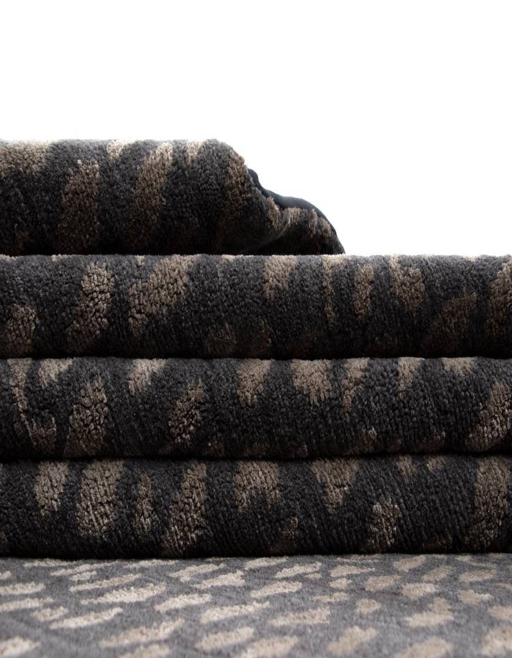 Detail image of  8' 7 x 12' Nepal Rug