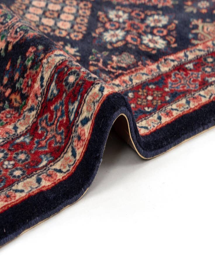 Detail image of  3' 5 x 5'  Hand Knotted Sarough Persian Wool Rug