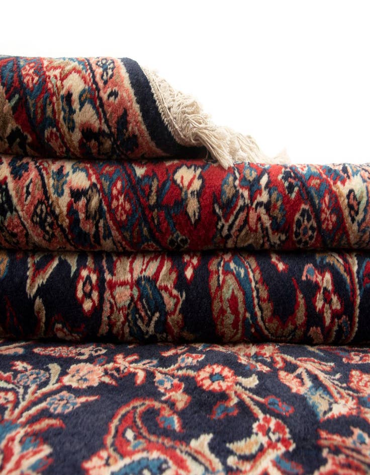 Detail image of  7' 1 x 9' 11  Hand Knotted Sarough Persian Wool Rug