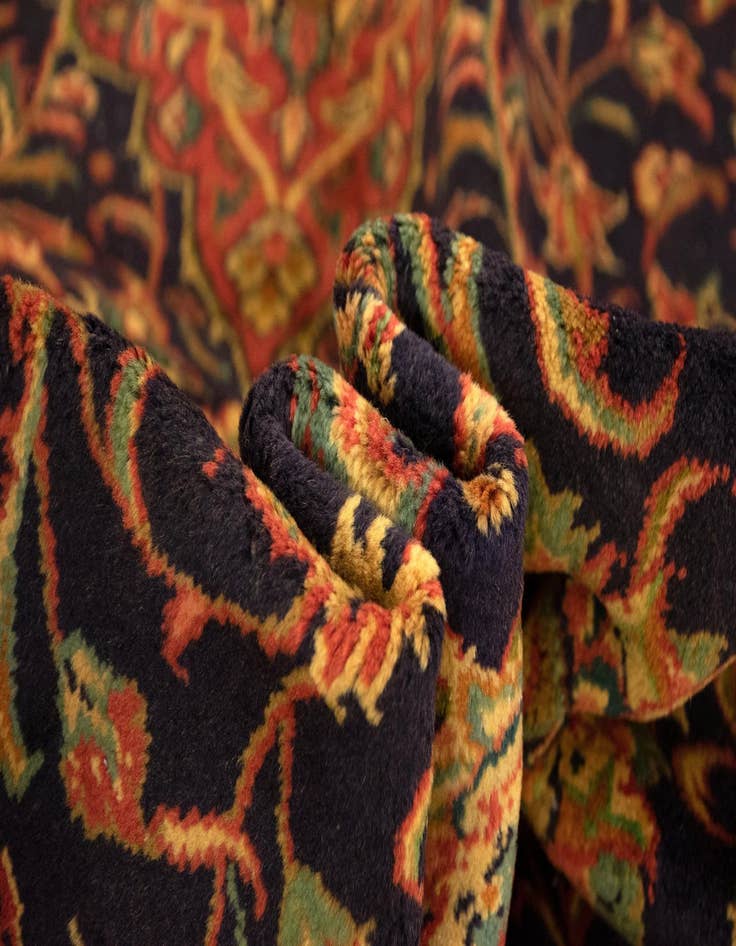 Detail image of  9' 10 x 13' 3  Hand Knotted Sarough Persian Wool Rug