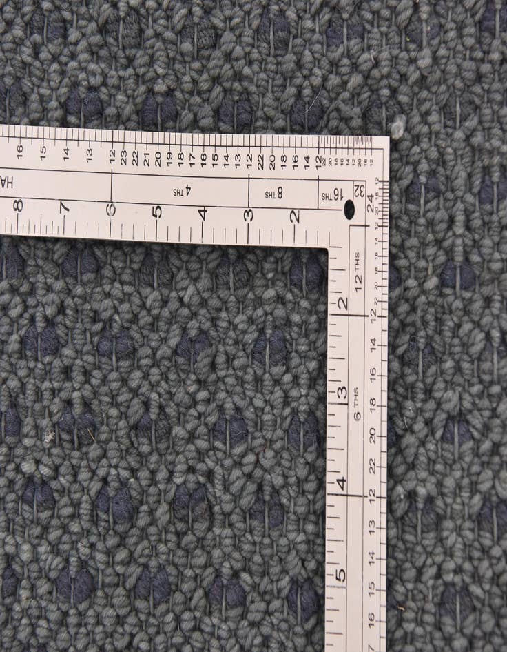 Detail image of  5' 6 x 7' 6 Solid Shag Rug