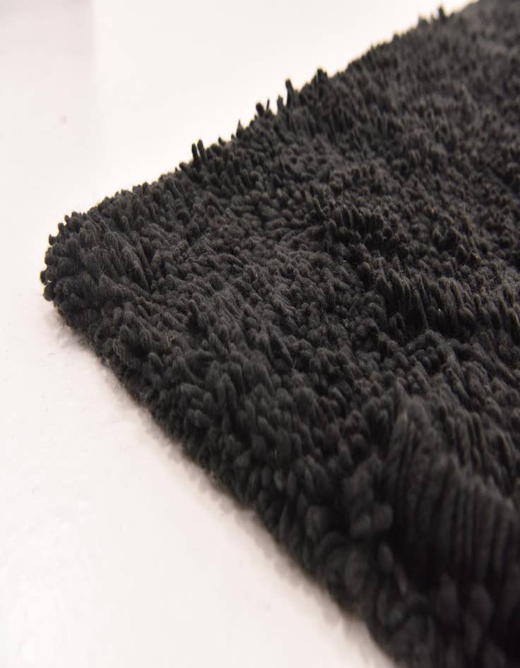 Detail image of  5' 7 x 7' 7 Solid Shag Rug