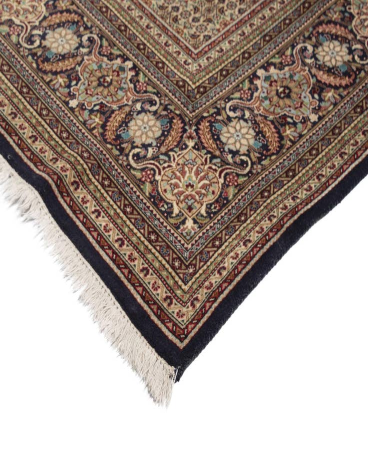 Detail image of  10' 8 x 13' 1 Tabriz Mahi Rug