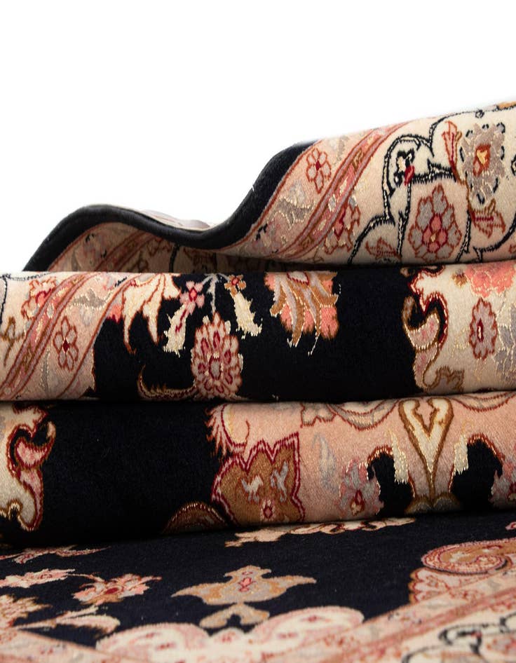 Detail image of  5' x 6' 11 Tabriz Rug