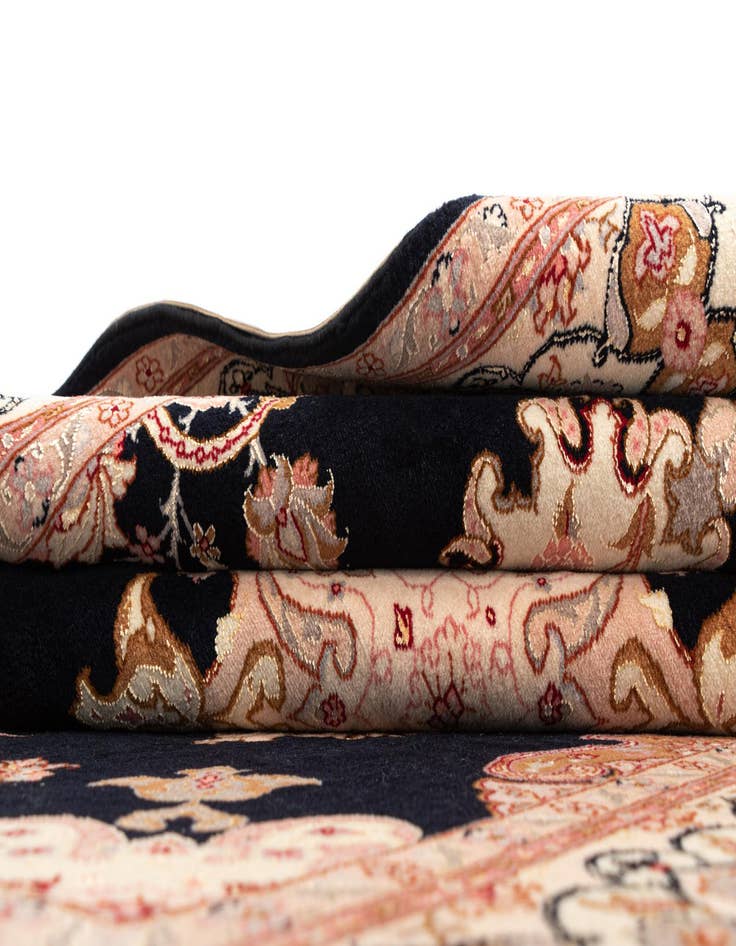 Detail image of  5' x 6' 9 Tabriz Rug