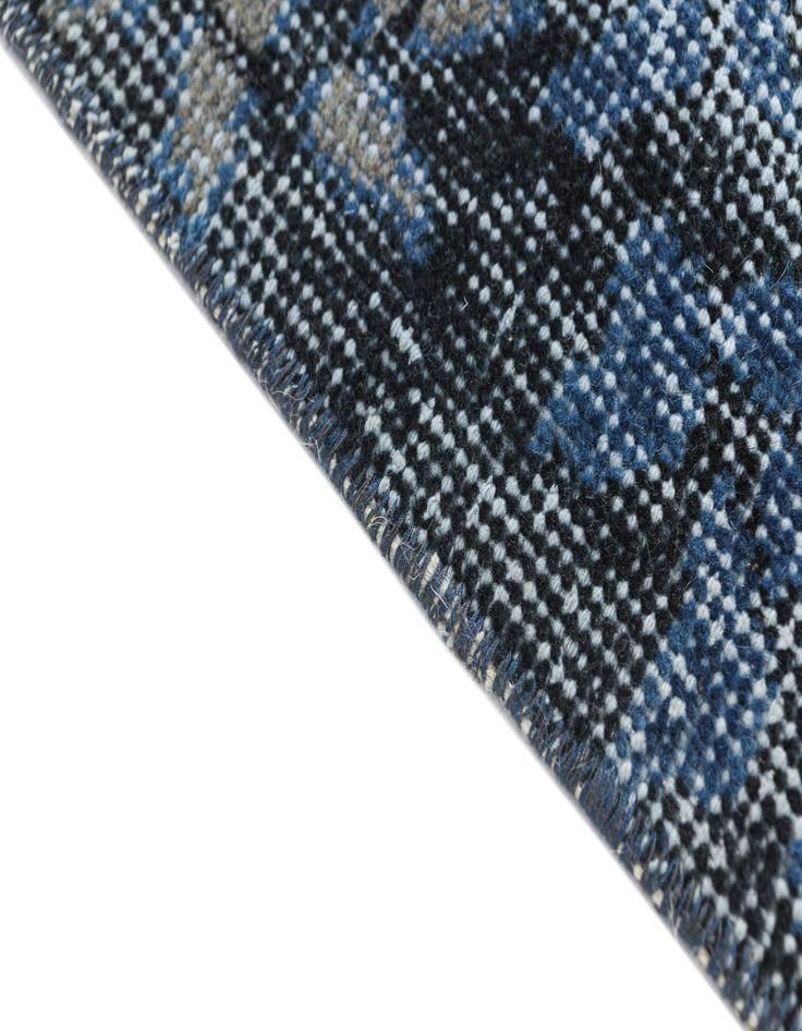 Detail image of  6' x 9' 11 Ultra Vintage Wool Rug