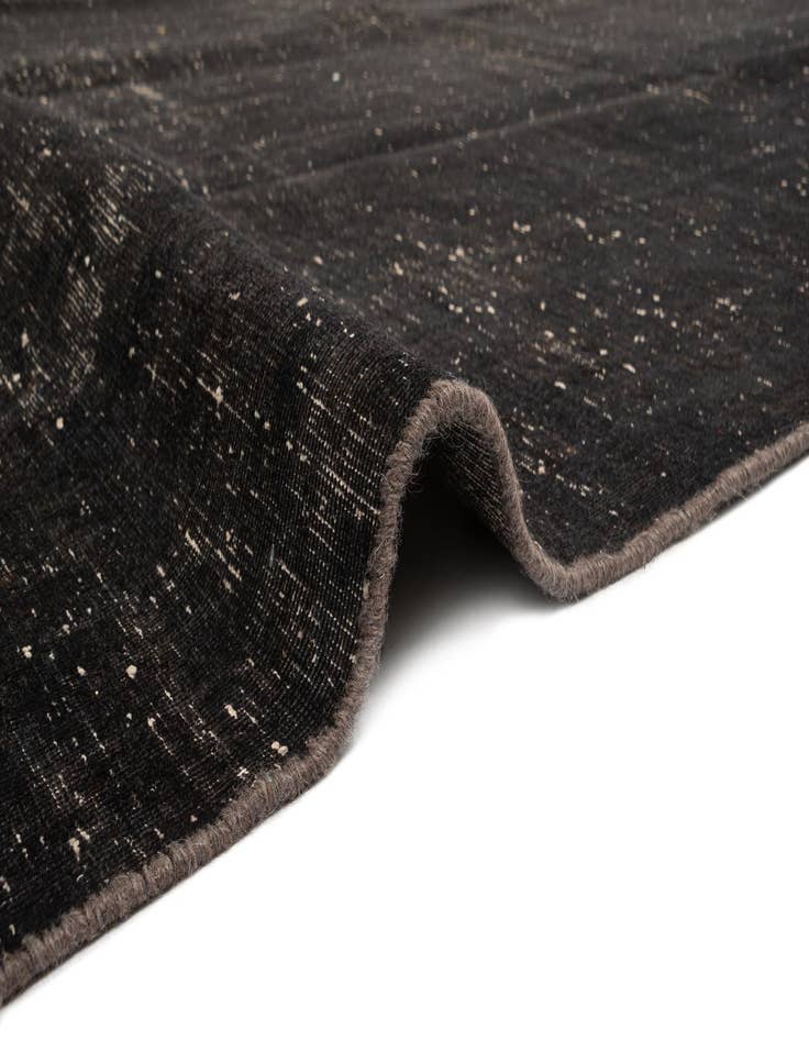 Detail image of  9' 5 x 12' 8 Vintage Royal Rug