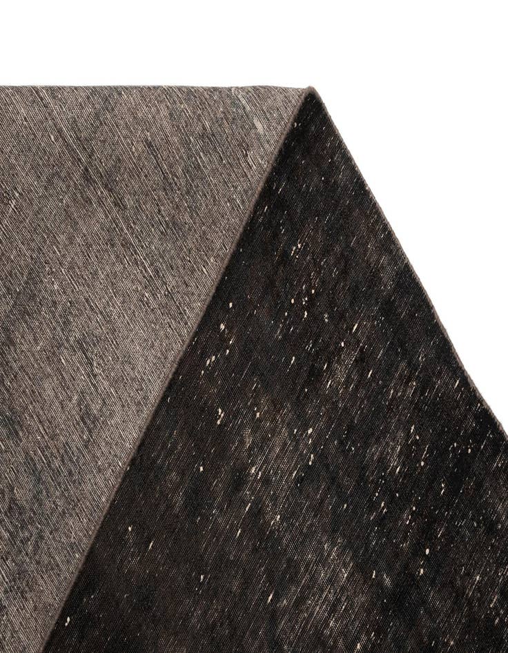 Detail image of  9' 5 x 12' 8 Vintage Royal Rug