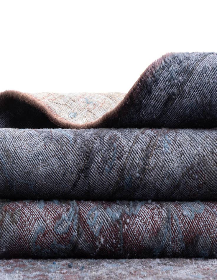 Detail image of  9' 6 x 12' 7 Vintage Royal Wool Rug