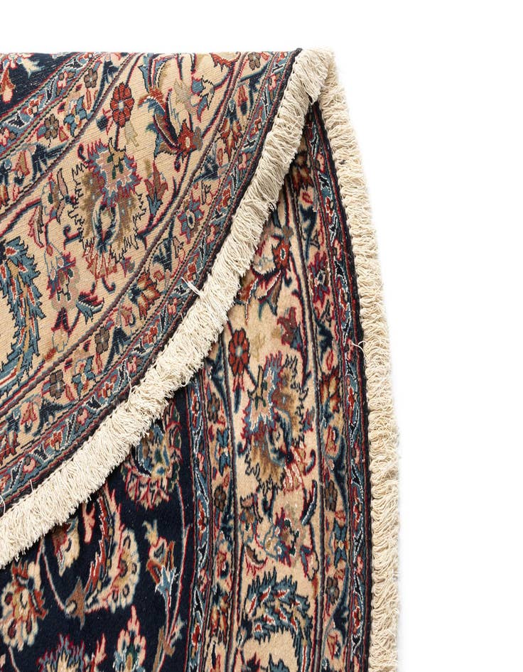Detail image of  6' 4 x 6' 4 Nain Round Rug