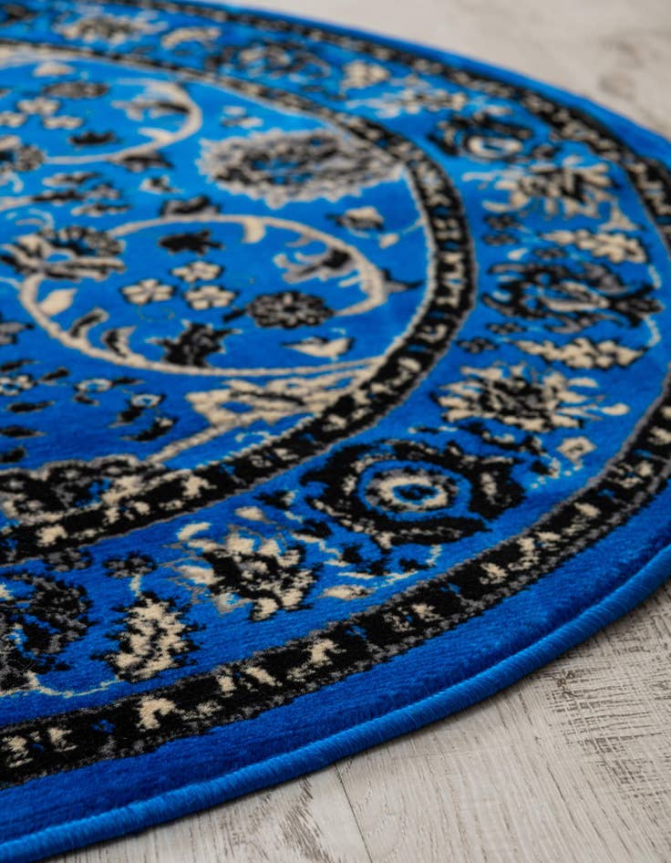 Detail image of  3' 3 x 3' 3 Yasmin Round Rug