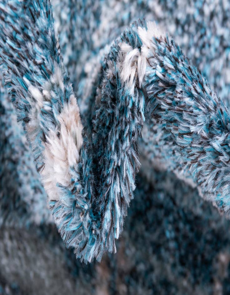 Detail image of  2' 4 x 6' Artemis Runner Rug