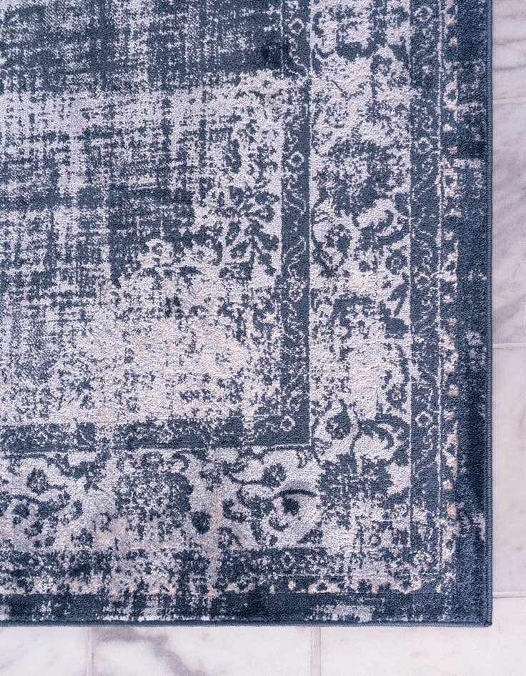 Detail image of  7' 10 x 7' 10 Estate Square Rug