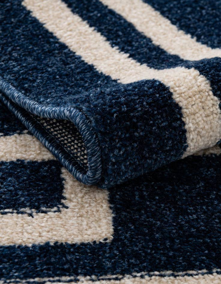 Detail image of  7' 10 x 7' 10 Hera Square Rug