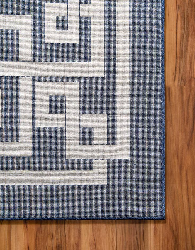Detail image of  7' 10 x 7' 10 Hera Square Rug