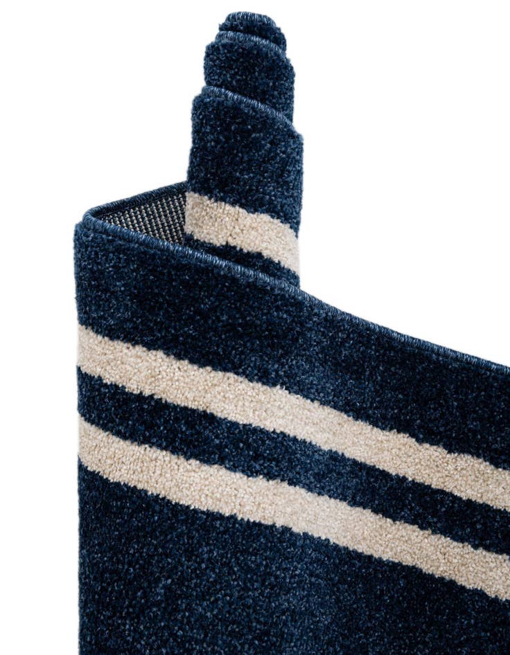 Detail image of  7' 10 x 7' 10 Hera Square Rug