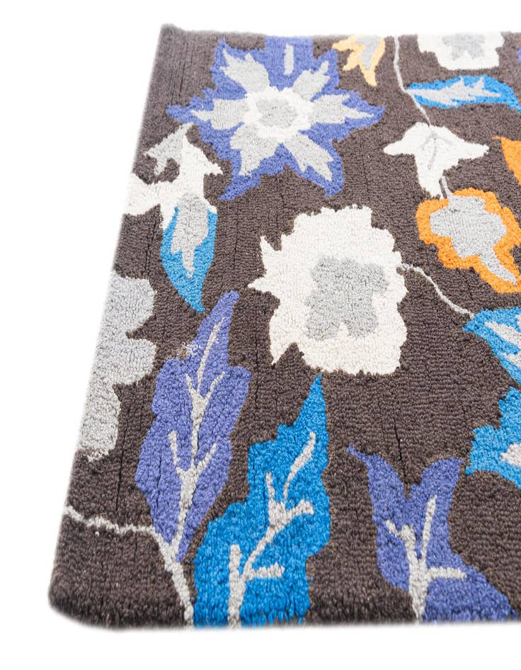 Detail image of  3' 1 x 5' Agra Rug