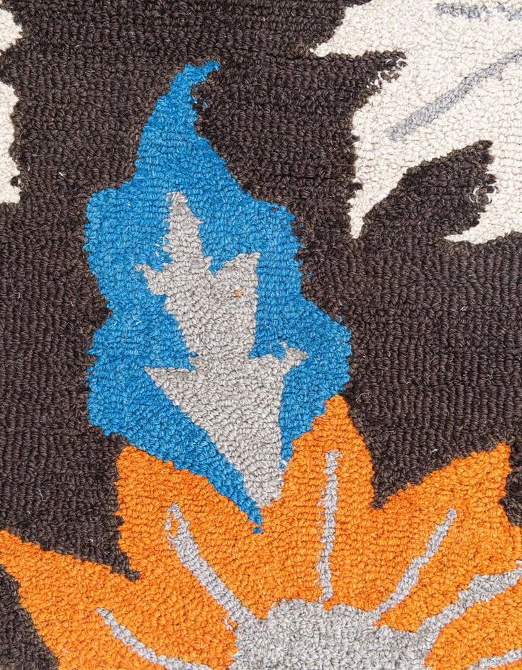 Detail image of  3' 1 x 5' Agra Rug