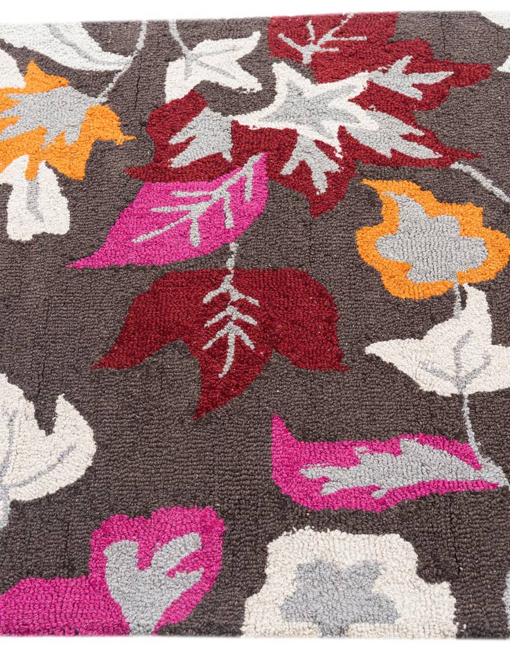 Detail image of  3' x 5' Agra Rug