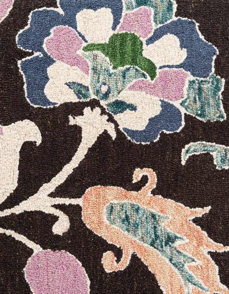 Detail image of  3' x 5' Agra Rug