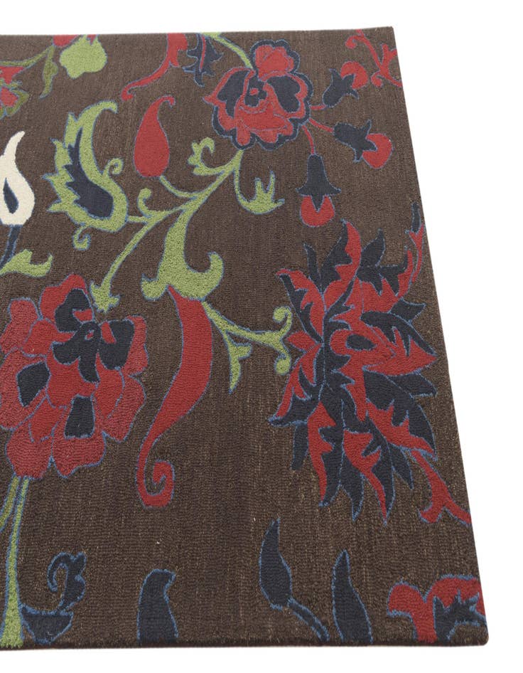 Detail image of  5' 1 x 8' Agra Wool Rug