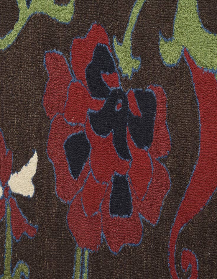 Detail image of  5' 1 x 8' Agra Wool Rug