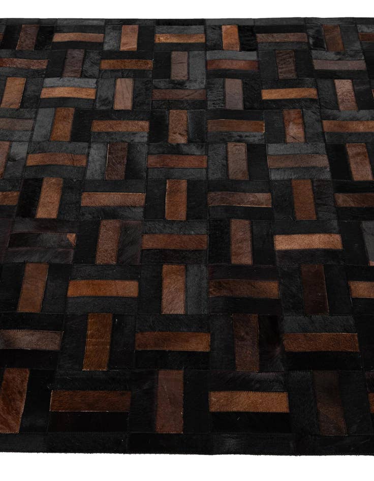 Detail image of  5' 3 x 8' Cowhide - Patchwork Rug