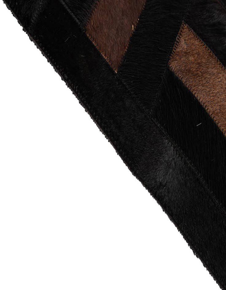 Detail image of  5' 3 x 8' Cowhide - Patchwork Rug