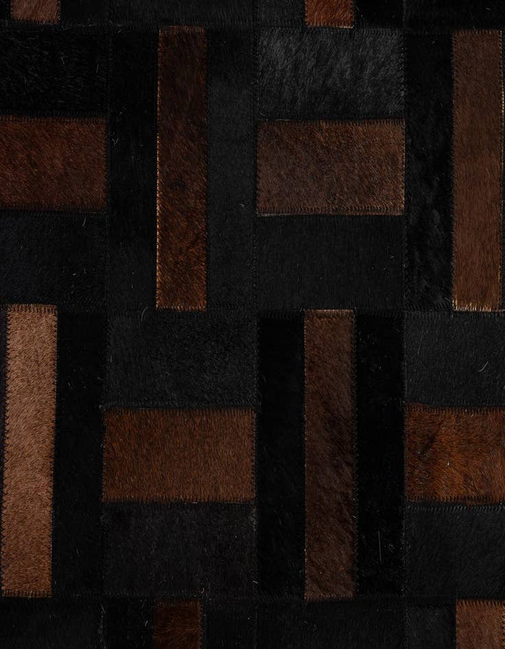 Detail image of  5' 3 x 8' Cowhide - Patchwork Rug