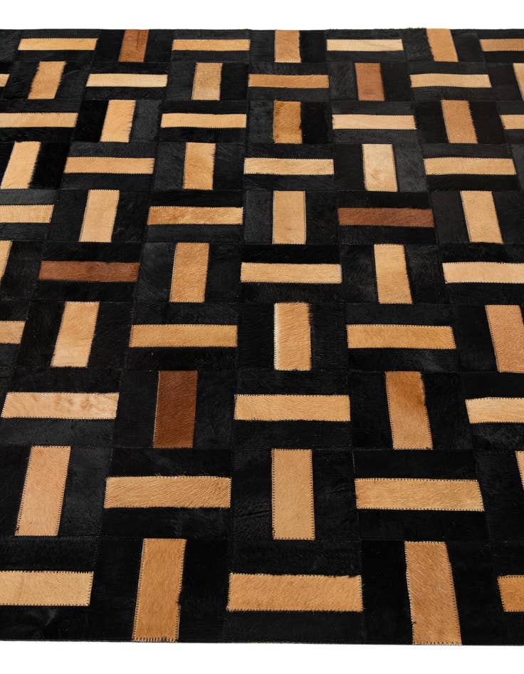 Detail image of  5' 1 x 8' Cowhide - Patchwork Rug