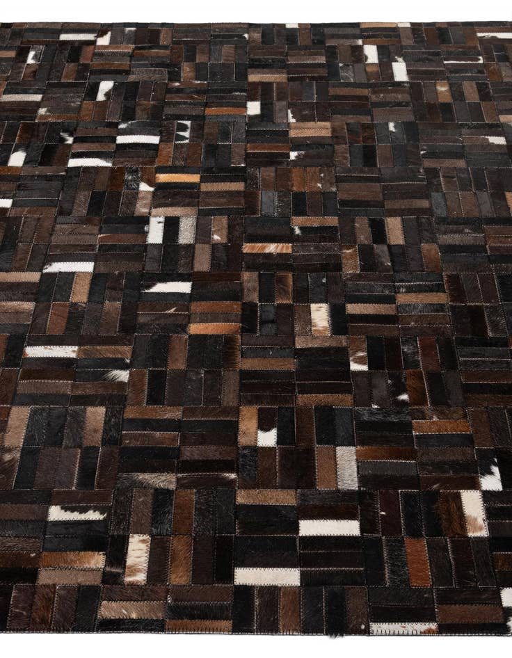 Detail image of  5' 1 x 8' Cowhide - Patchwork Rug