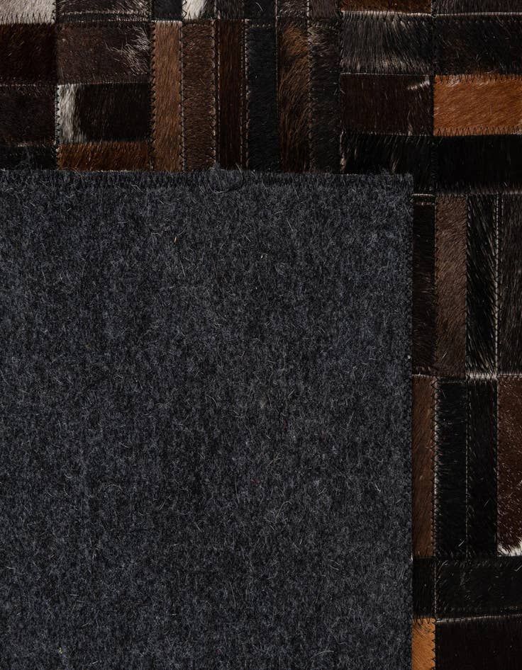 Detail image of  5' 1 x 8' Cowhide - Patchwork Rug