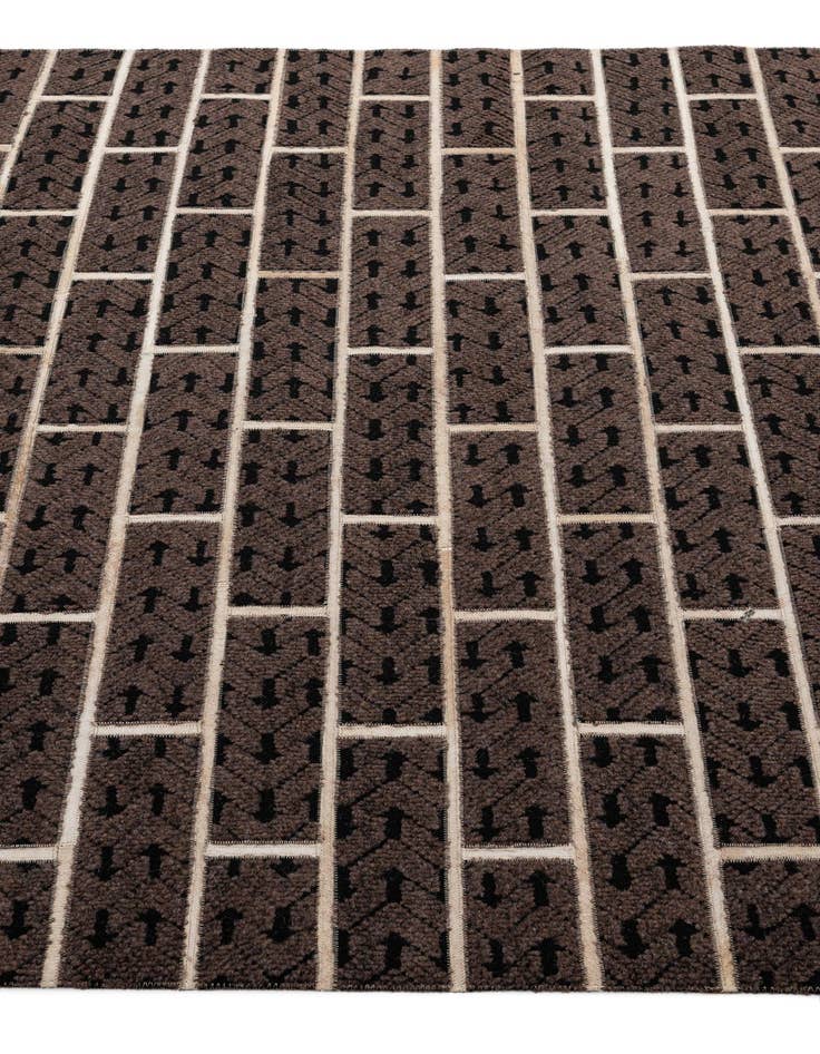 Detail image of  5' x 7' 8 Cowhide - Patchwork Rug