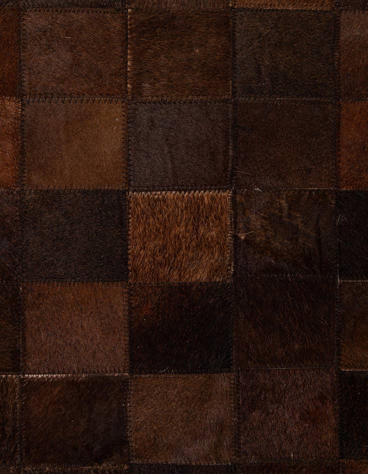 Detail image of  5' 2 x 8' Cowhide - Patchwork Rug