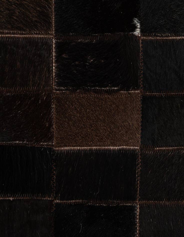 Detail image of  5' 1 x 8' Cowhide - Patchwork Rug