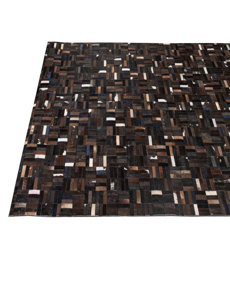 Detail image of  5' 1 x 8' Cowhide - Patchwork Rug
